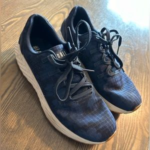 NoBull Women's Runners - size 7.5